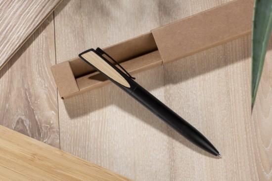 8ea01032563726df252d18d88a9c73d3